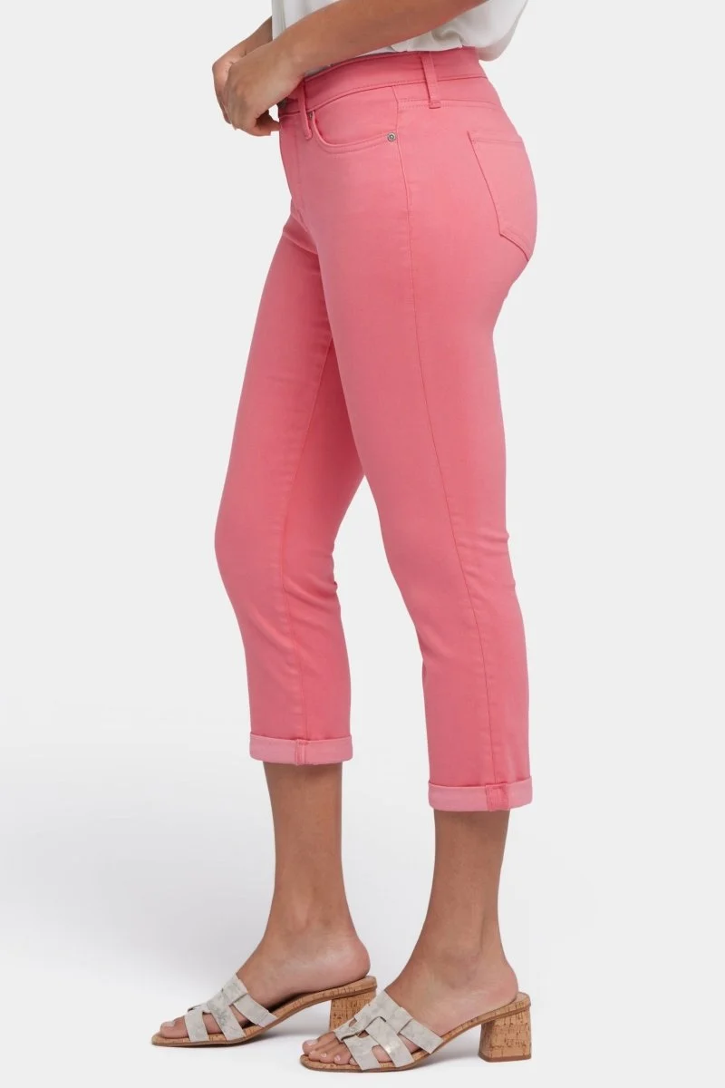 Chloe Skinny Capri Jeans In Cool Embrace® Denim Mit Rollmanschetten | Spiced Coral