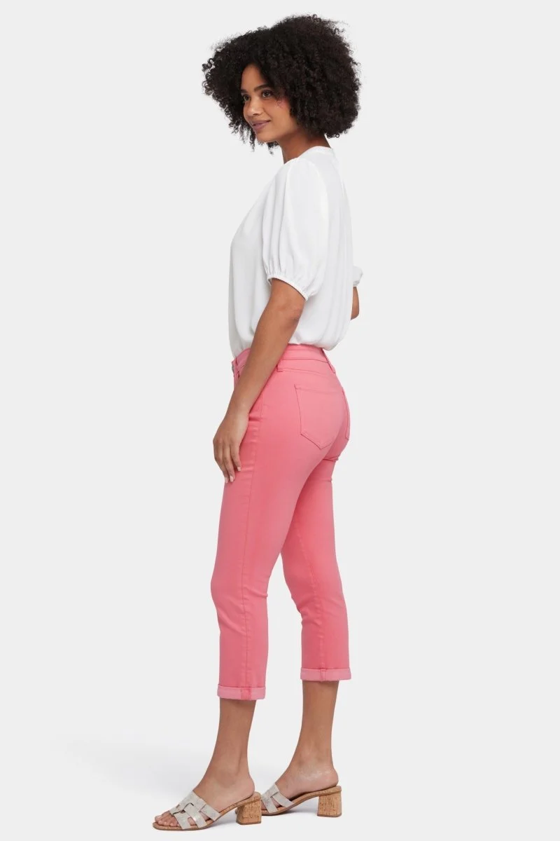 Chloe Skinny Capri Jeans In Cool Embrace® Denim Mit Rollmanschetten | Spiced Coral