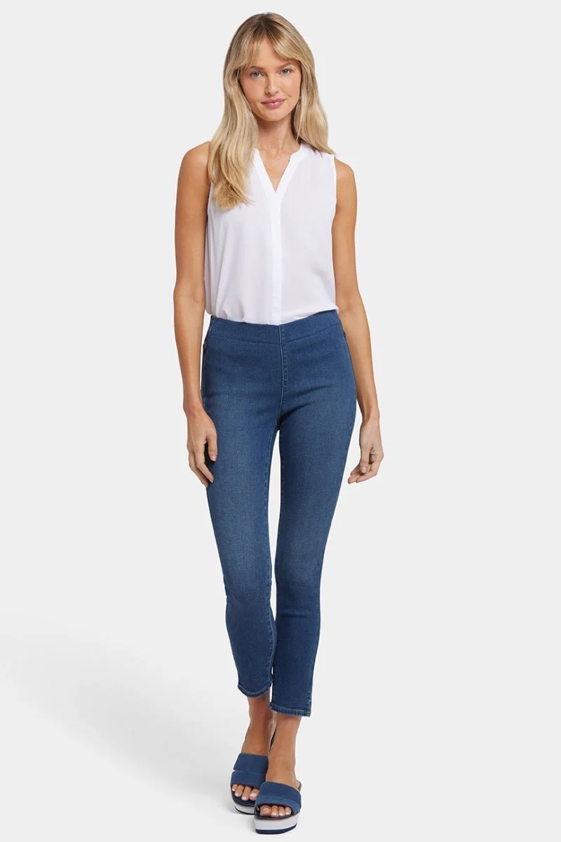 Ami Skinny Ankle Pull-On Jeans in Soft-Contour Denim™ mit Seitenschlitzen | Rio Rapids