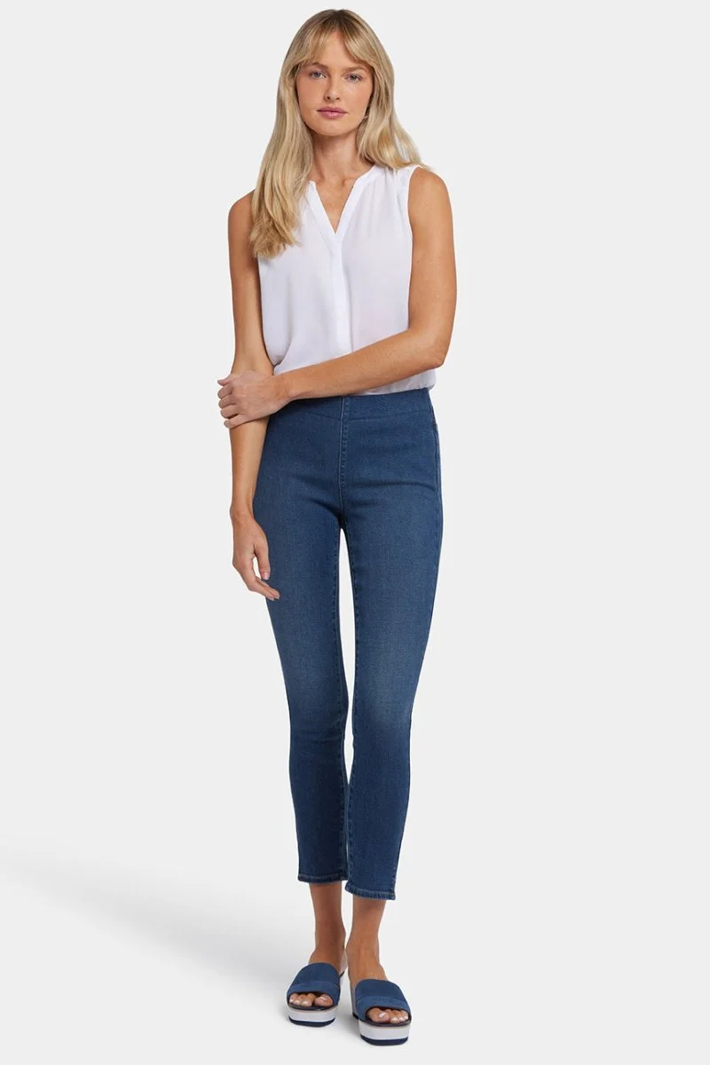 Ami Skinny Ankle Pull-On Jeans in Soft-Contour Denim™ mit Seitenschlitzen | Rio Rapids