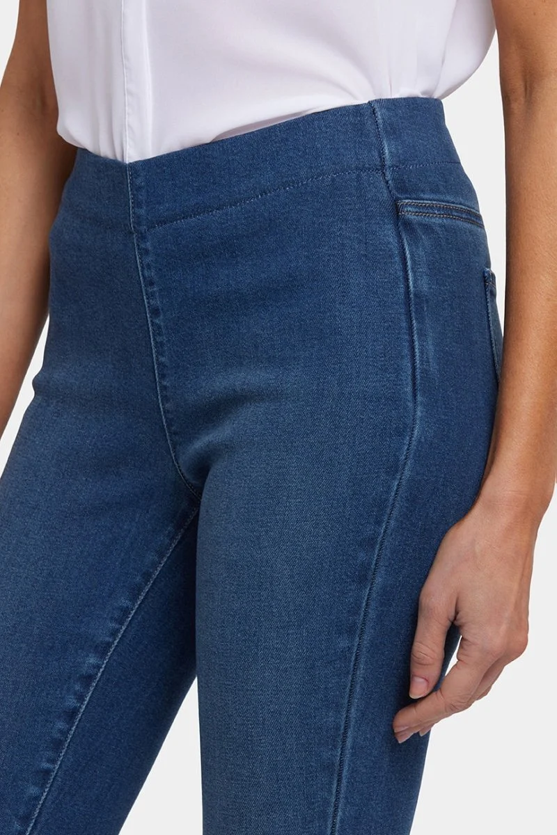 Ami Skinny Ankle Pull-On Jeans in Soft-Contour Denim™ mit Seitenschlitzen | Rio Rapids
