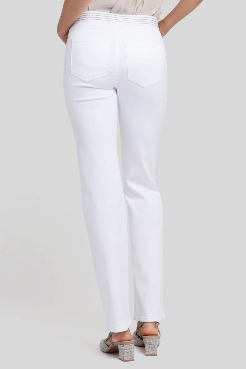 No Gapper™ Marilyn Straight Jeans in kurzegröße in Sure Stretch® Denim | Optic White