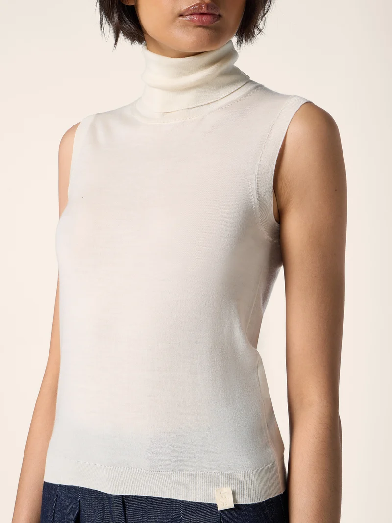 Wool Sleeveless Sweater