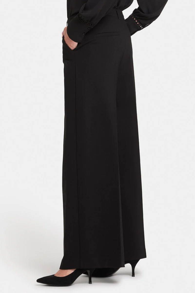 Whitney Hose aus Ponte Knit | Black
