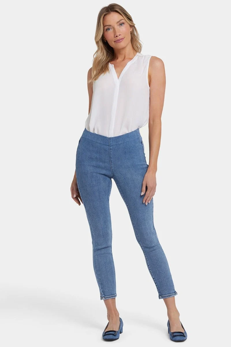 Ami Skinny Ankle Pull-On Jeans in Soft-Contour Denim™ mit Seitenschlitzen | Minorca Isle