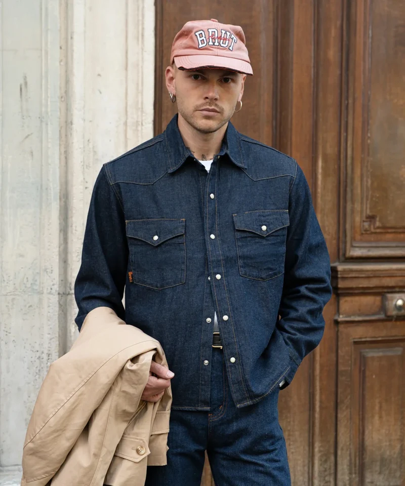 THE CROPPED DENIM SHIRT