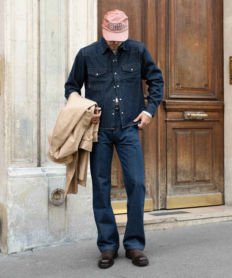THE CROPPED DENIM SHIRT