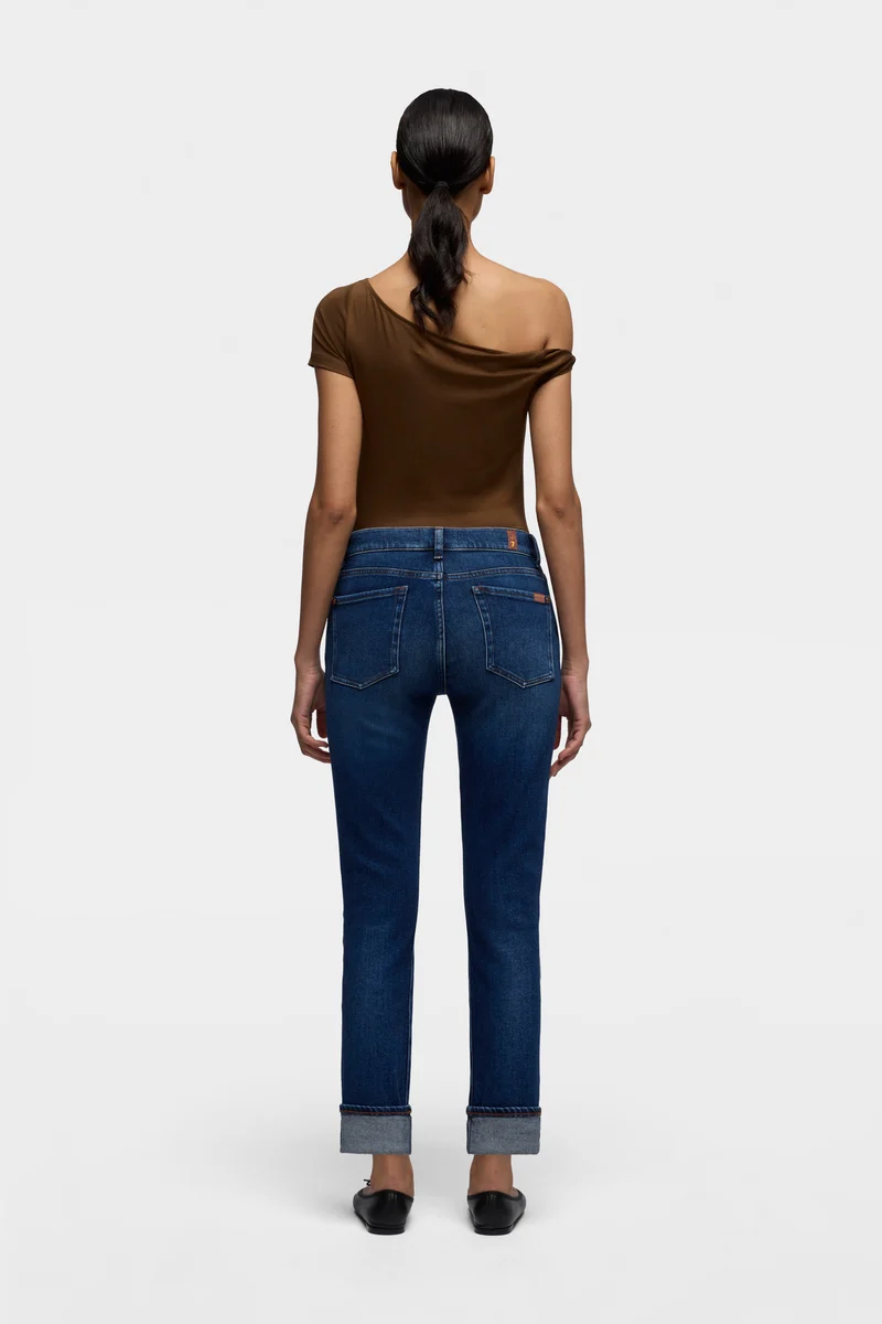 RELAXED SKINNY in Slim Illusion Current