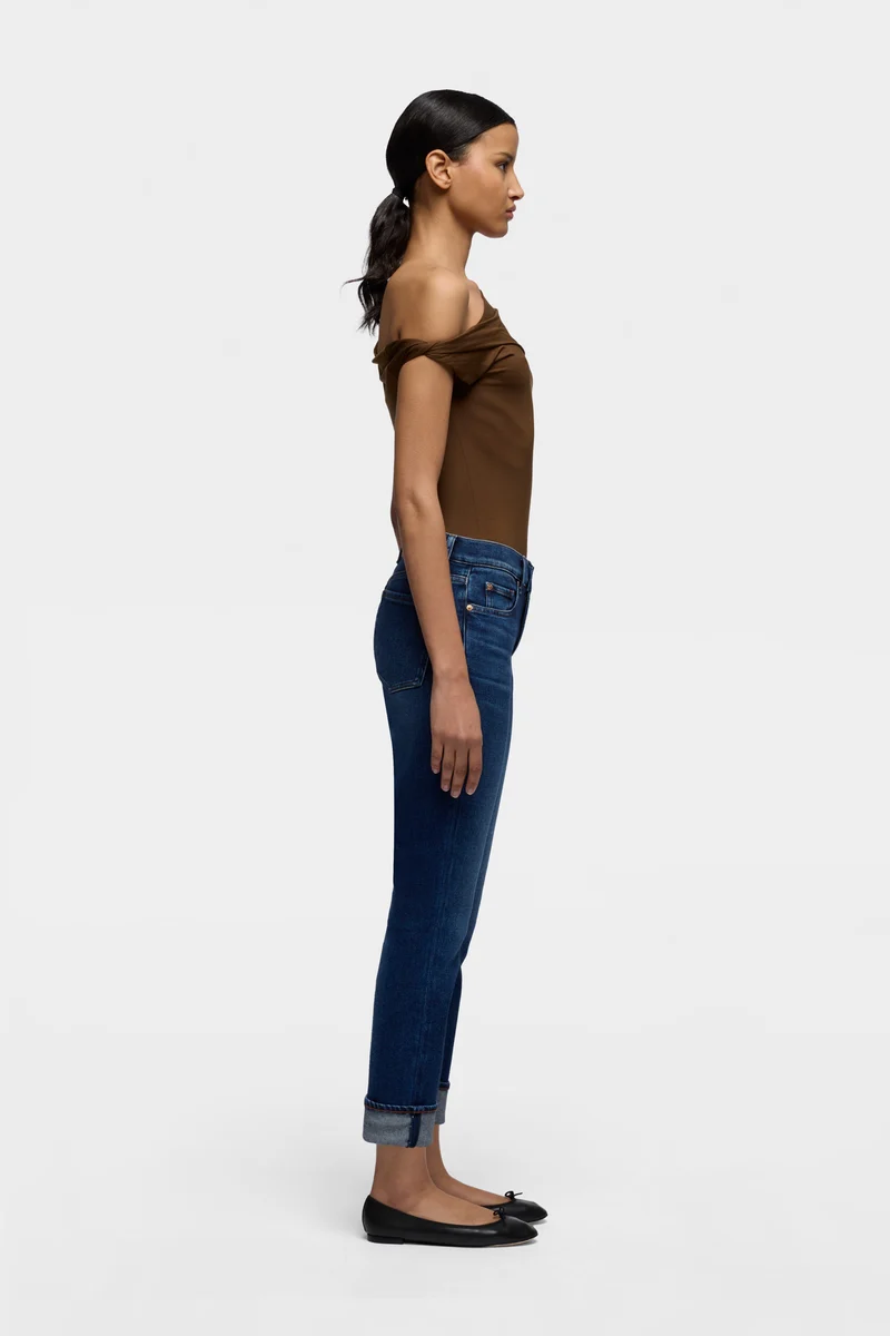 RELAXED SKINNY in Slim Illusion Current