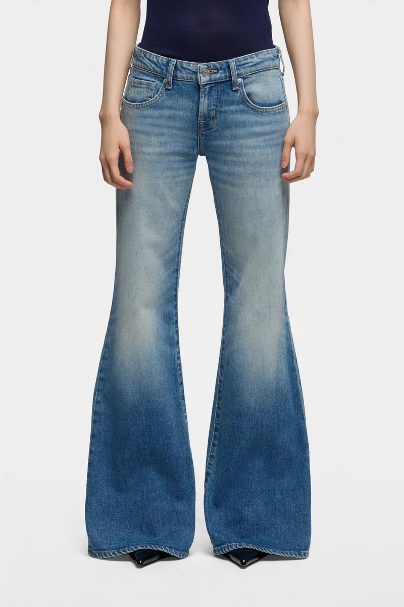 LOW FLARE in Denim Blue Haze