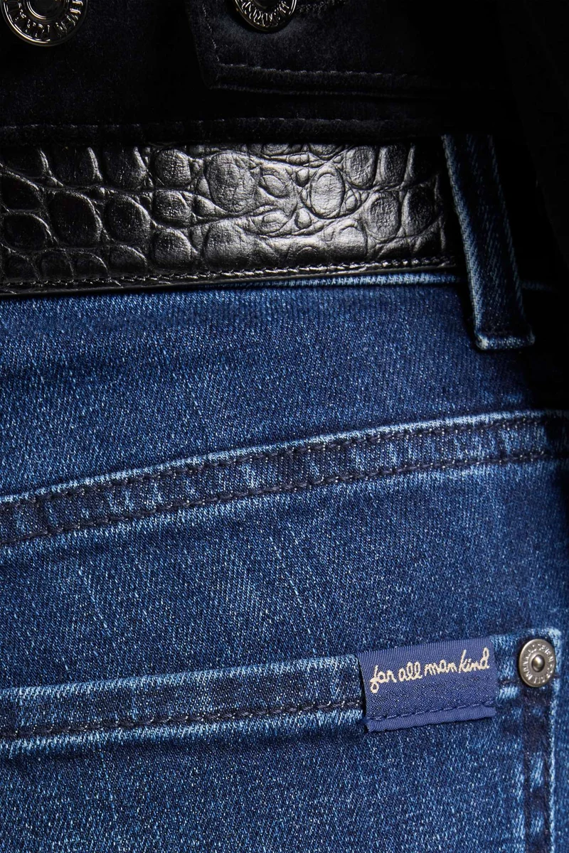 LEGGY BOOTCUT in Slim Illusion Soho Dark