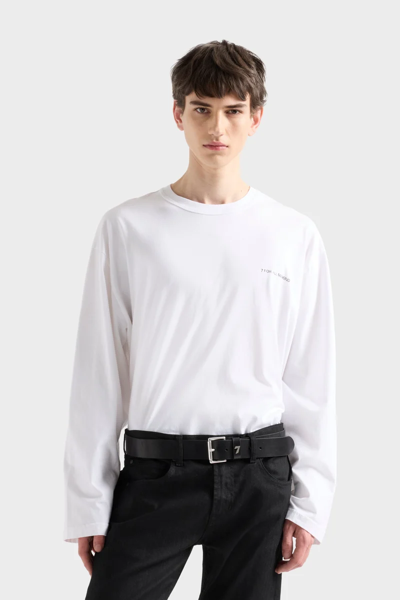 LONG SLEEVE GRAPHIC TEE in Free White