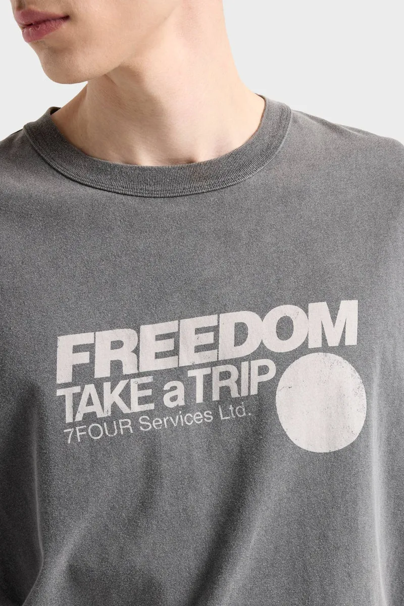 SHORT SLEEVE GRAPHIC TEE in Trip Grey