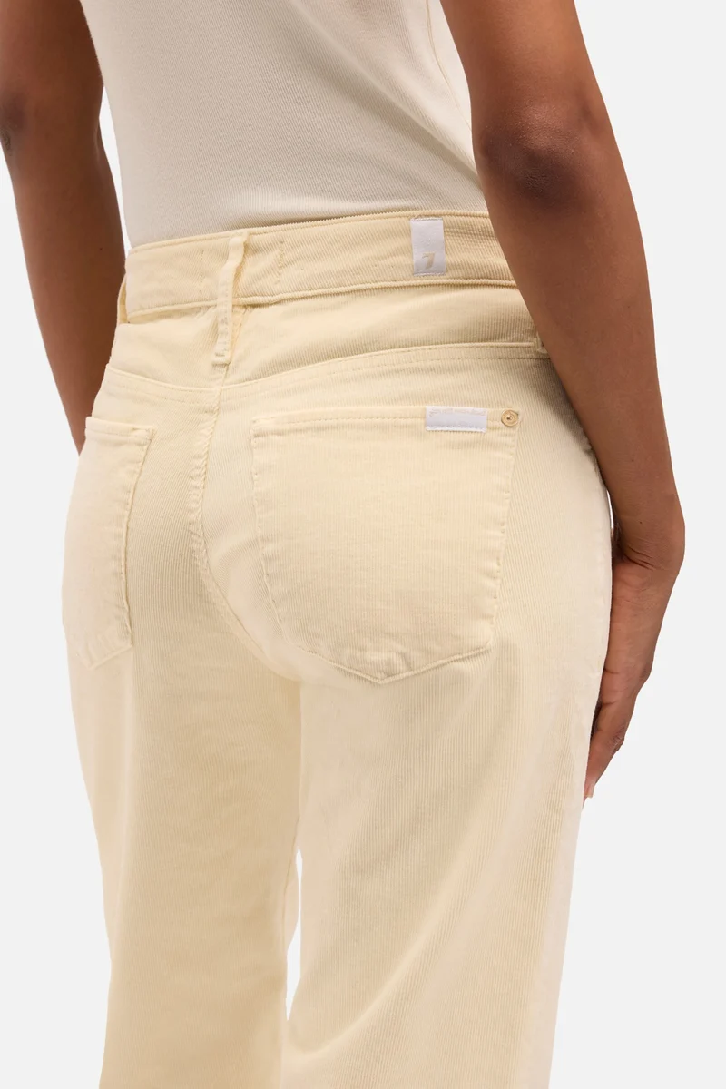 Corduroy Calie Straight in Eggshell