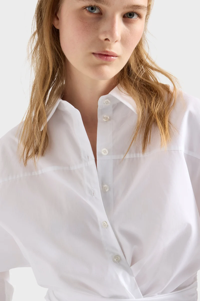 WAIST TIE SHIRT in Poplin Optical White
