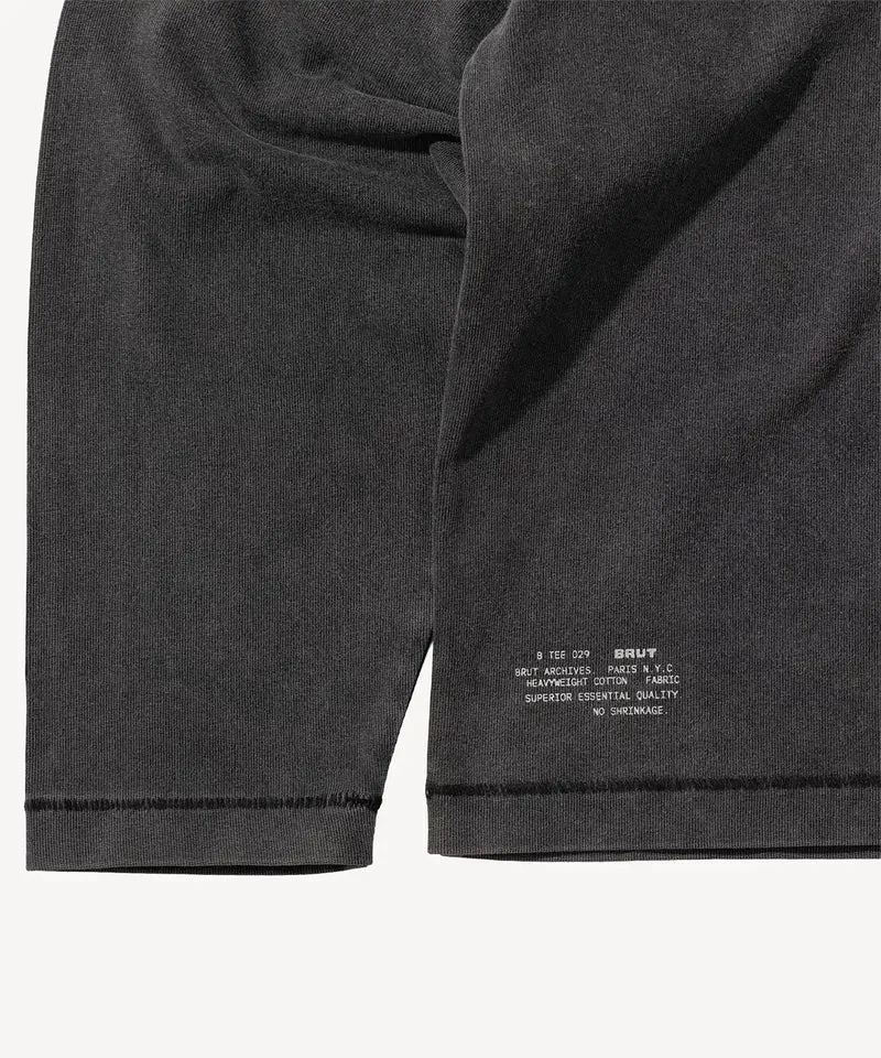 THE BEST LONG-SLEEVE POCKET TEE