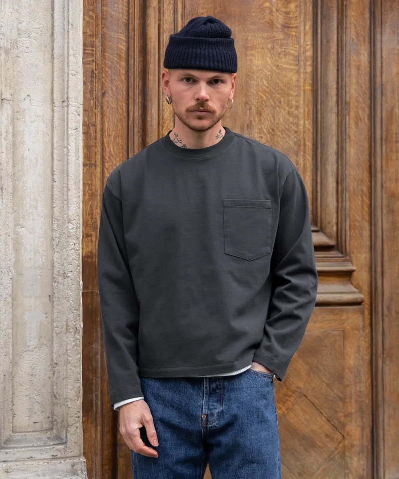 THE BEST LONG-SLEEVE POCKET TEE