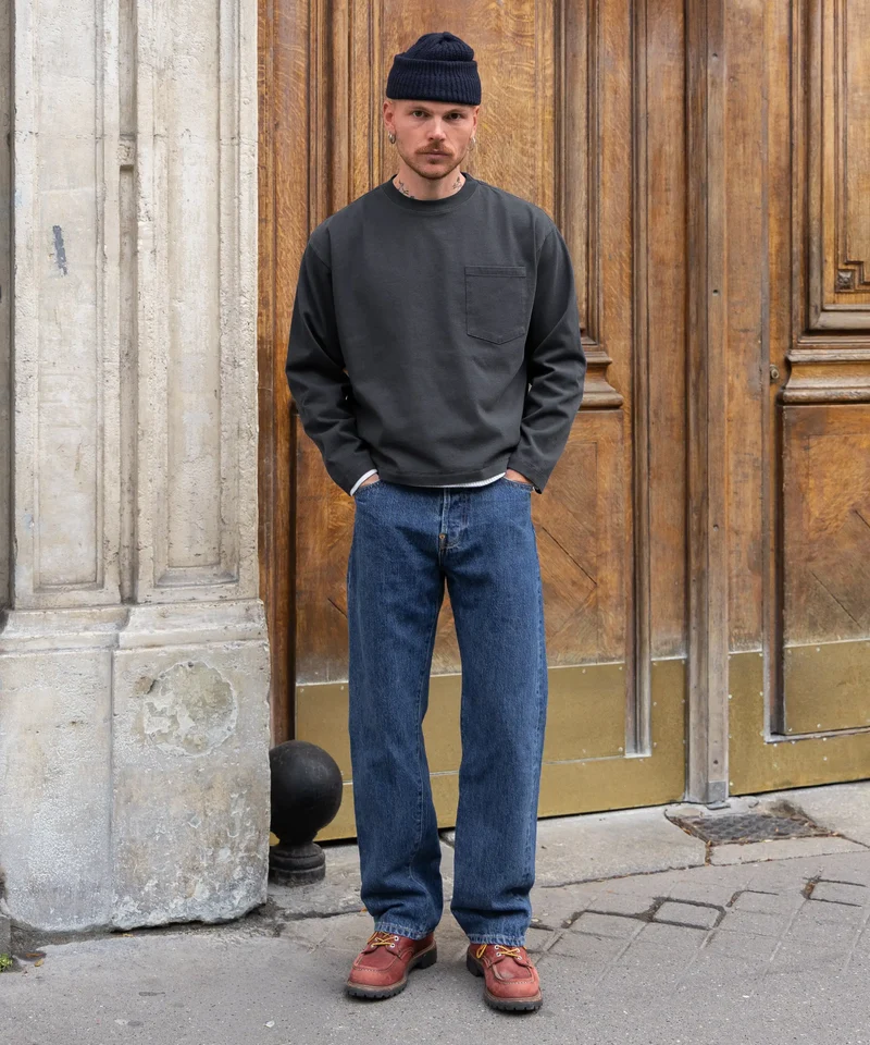 THE BEST LONG-SLEEVE POCKET TEE