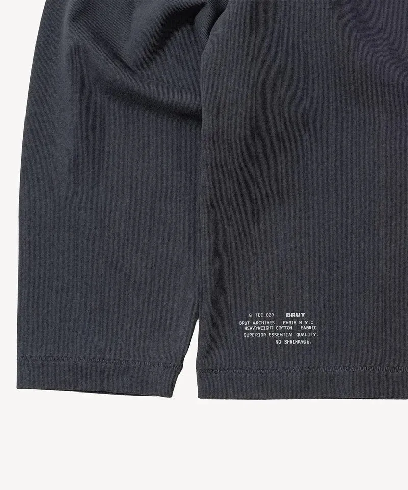THE BEST LONG-SLEEVE POCKET TEE