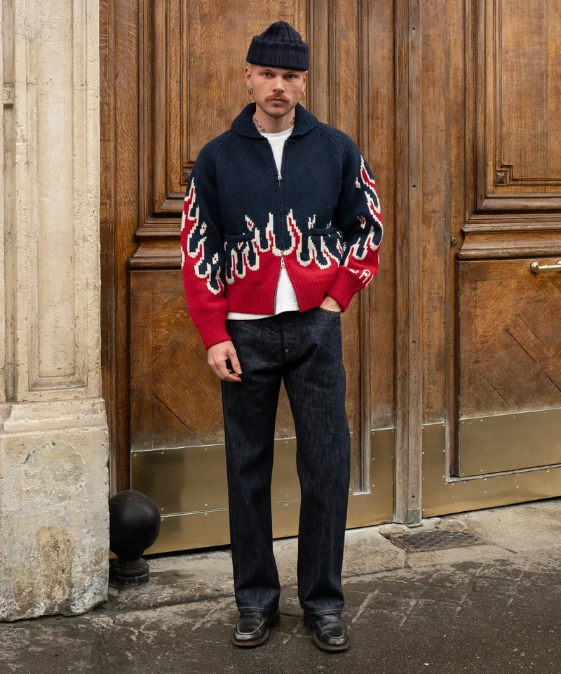 THE WARMEST ZIPPED SWEATER