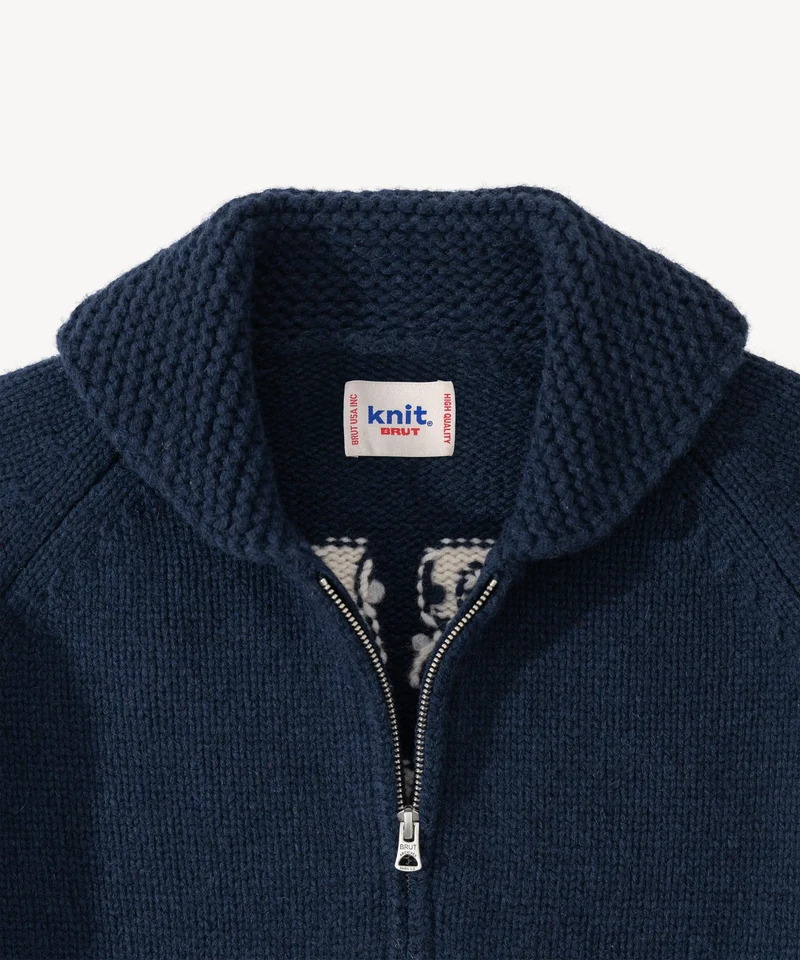 THE WARMEST ZIPPED SWEATER