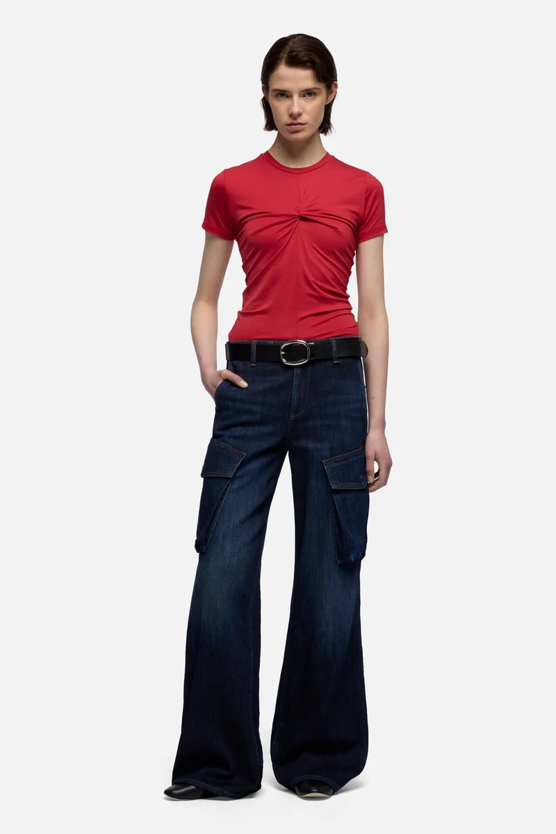 TWISTED TEE in Lyocell Firey Red