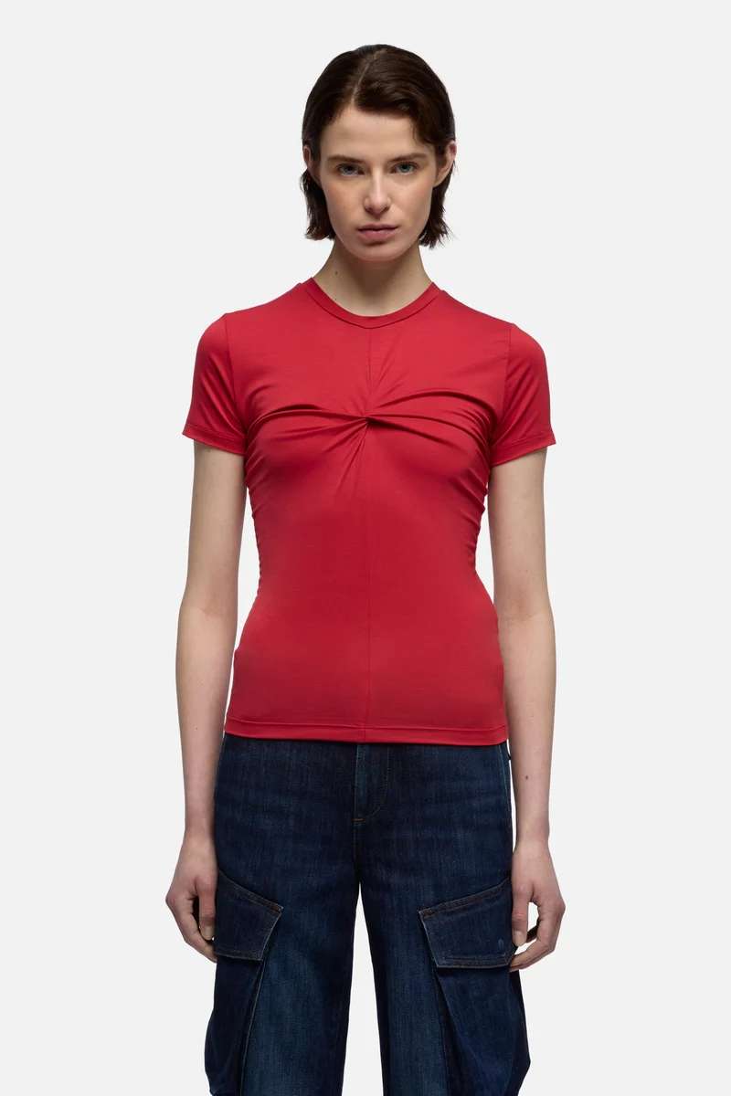 TWISTED TEE in Lyocell Firey Red