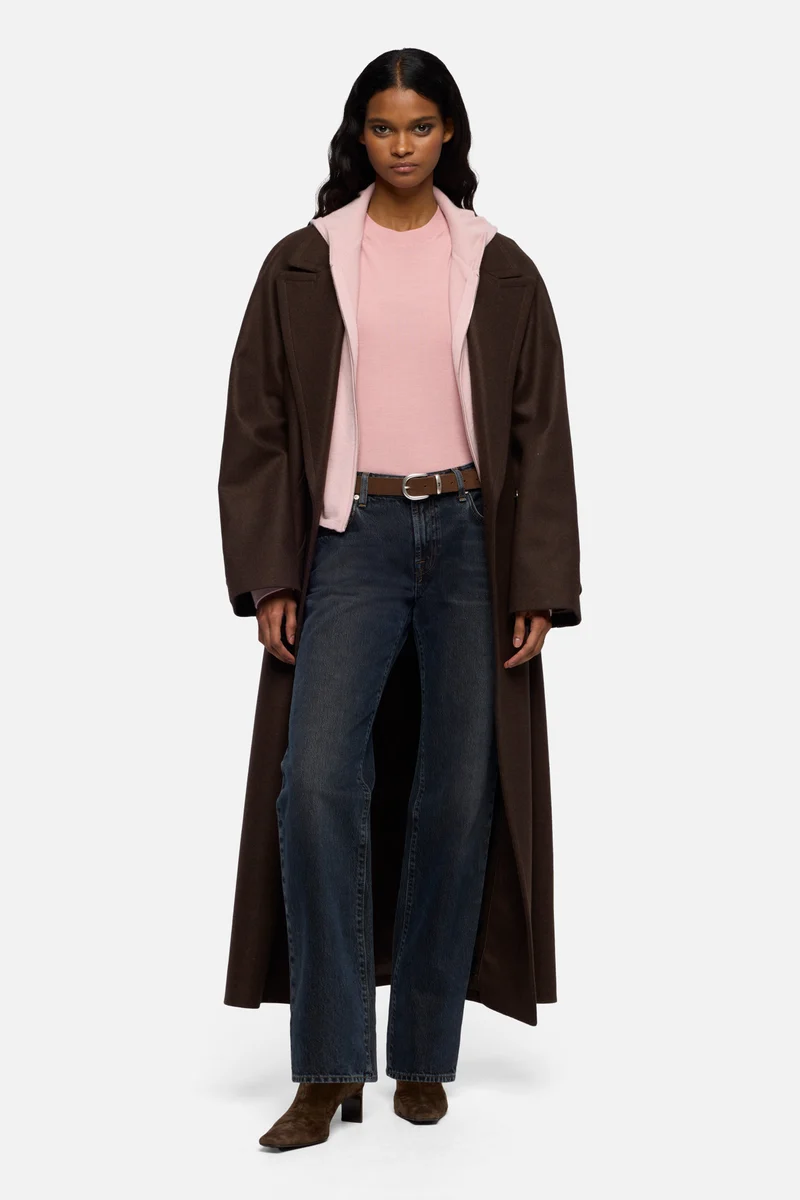 CALIE STRAIGHT in MANKIND Stormwave