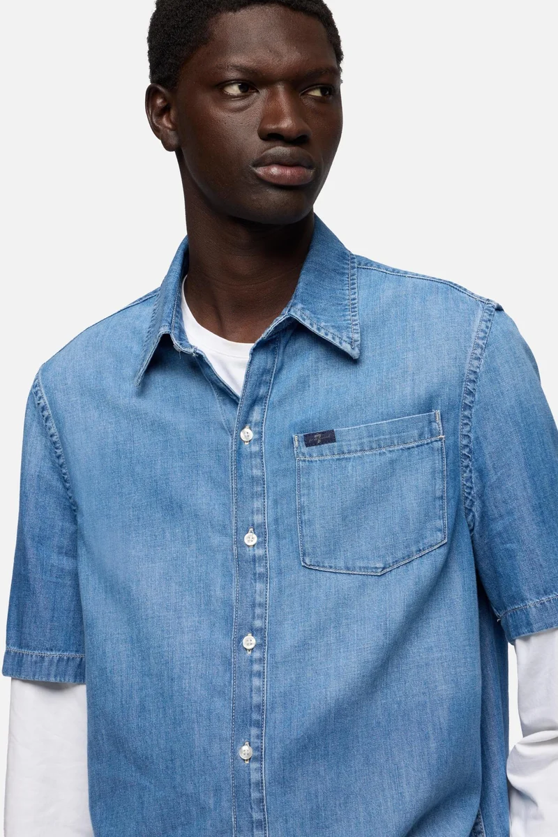 SHORT SLEEVE BUTTON UP SHIRT in Denim Gold River