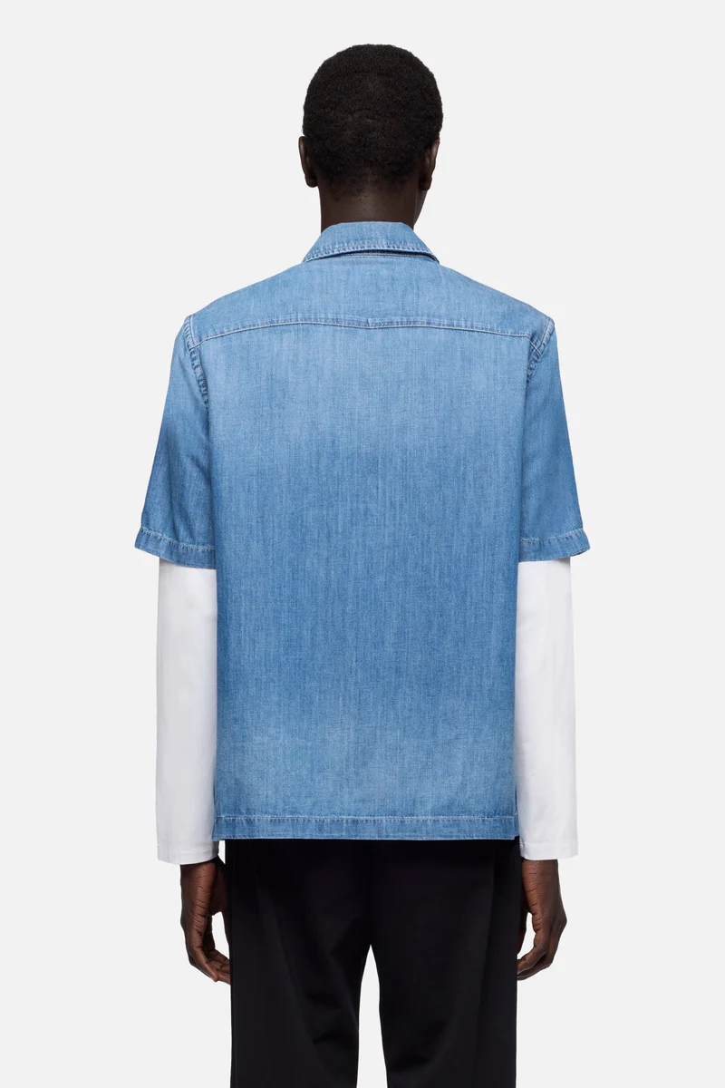 SHORT SLEEVE BUTTON UP SHIRT in Denim Gold River
