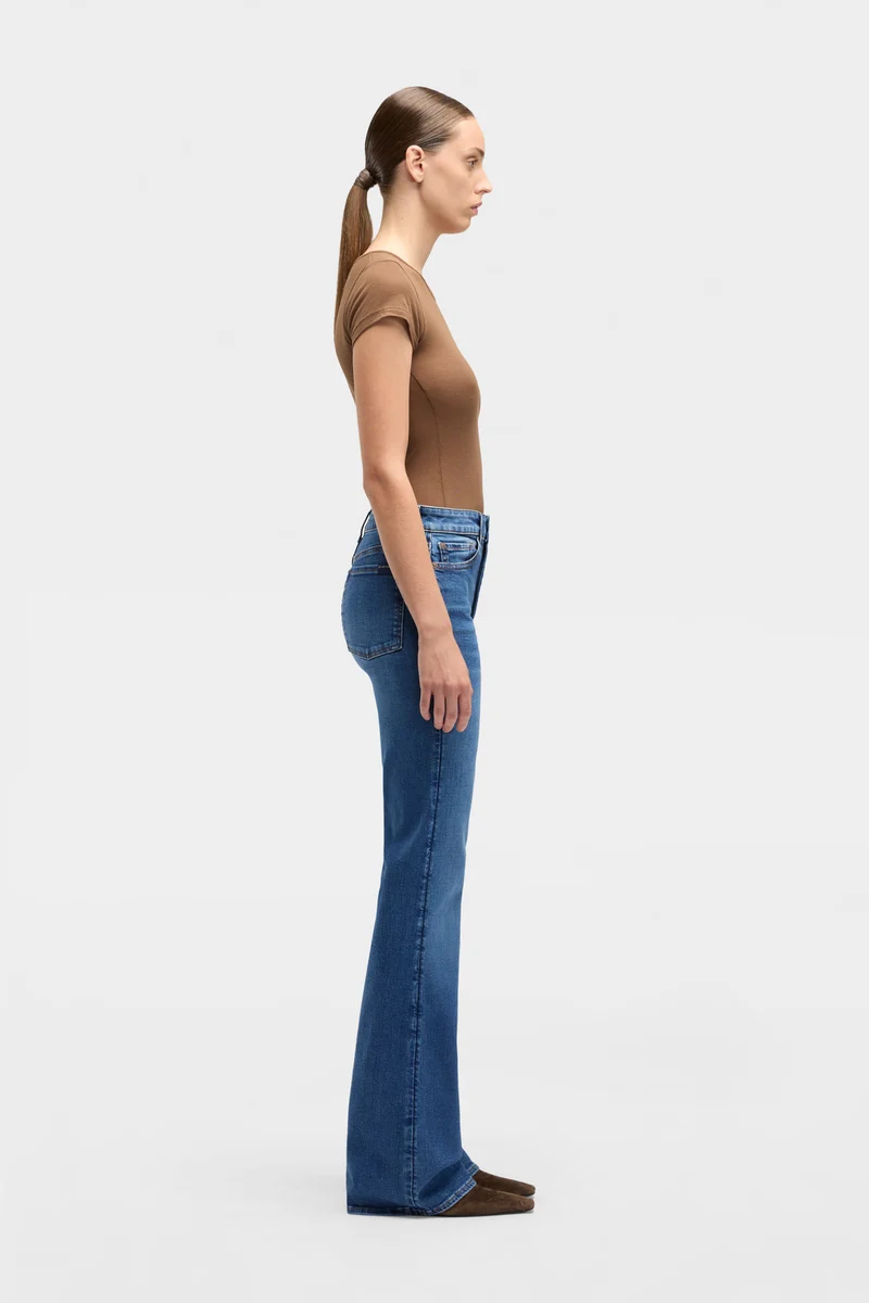 PETITE LEGGY BOOTCUT in Slim Illusion Moonwater
