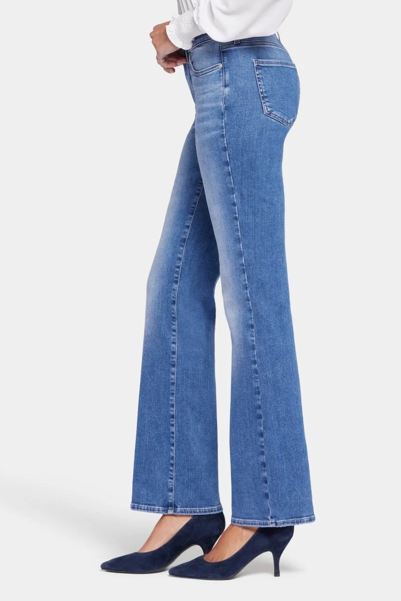 Blake Slim Flared Jeans mit hoher Taille | Stunning