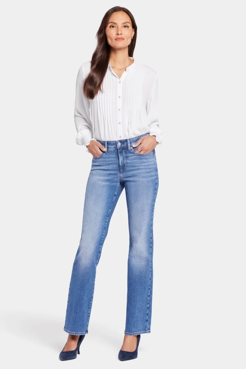 Blake Slim Flared Jeans mit hoher Taille | Stunning