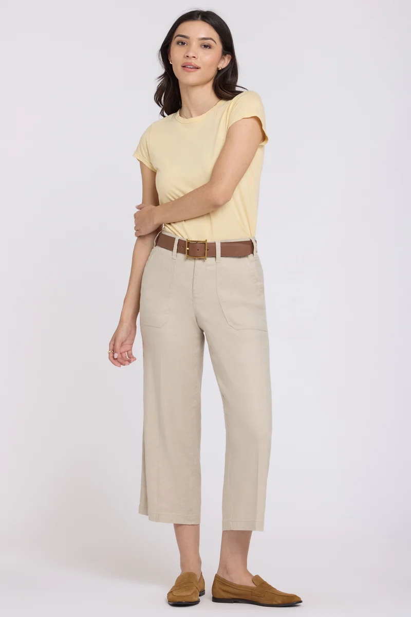 Wide Leg Cargo Capri Hosen aus Stretchleinen | Feather