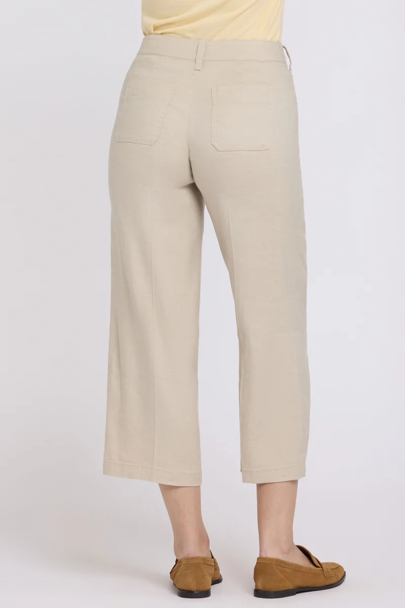 Wide Leg Cargo Capri Hosen aus Stretchleinen | Feather