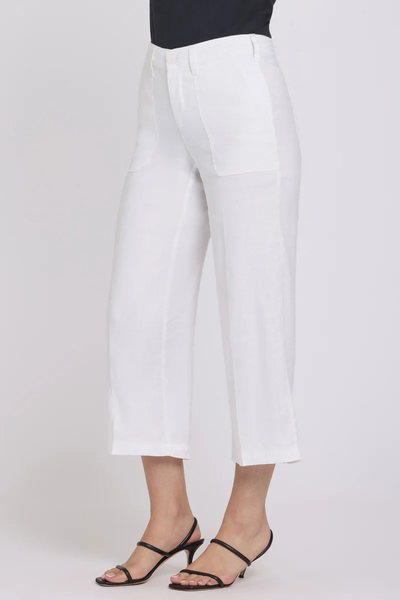 Wide Leg Cargo Capri Hosen aus Stretchleinen | Optic White