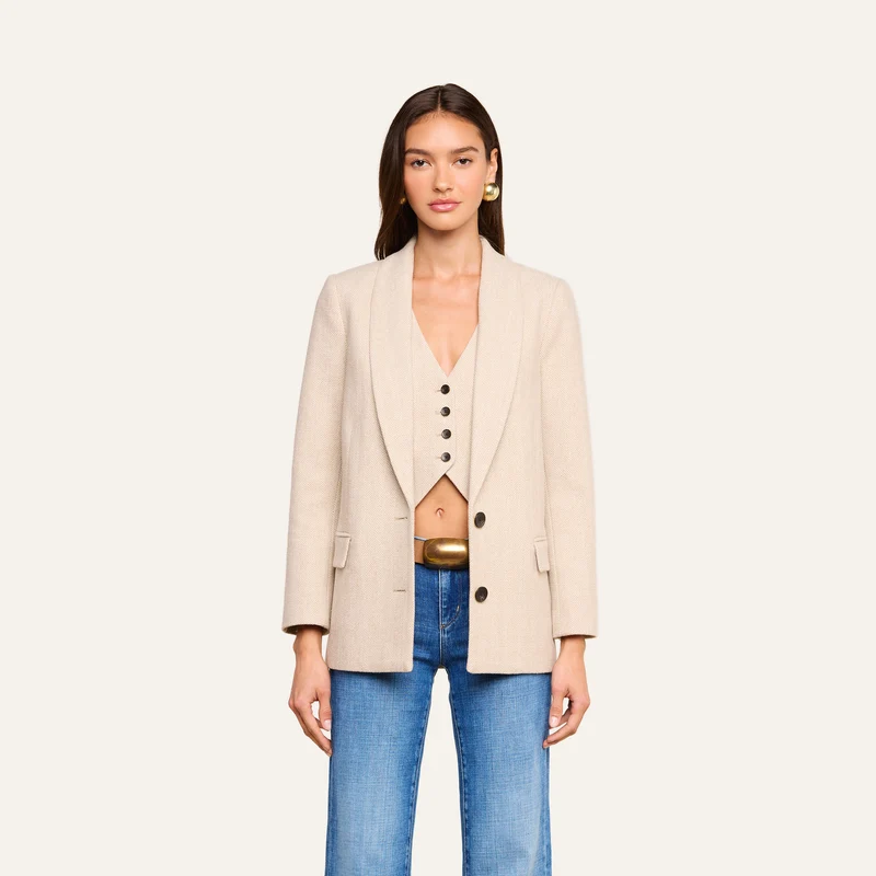 Amelie Blazer