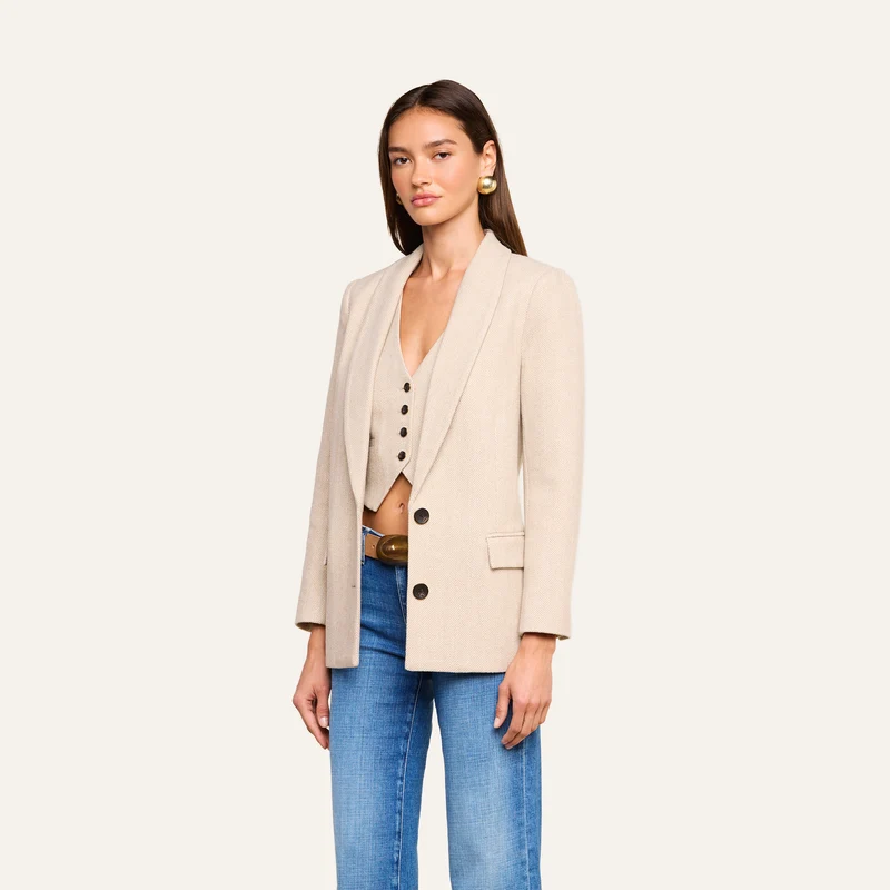 Amelie Blazer