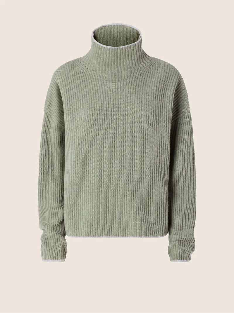 Cashmere Turtleneck