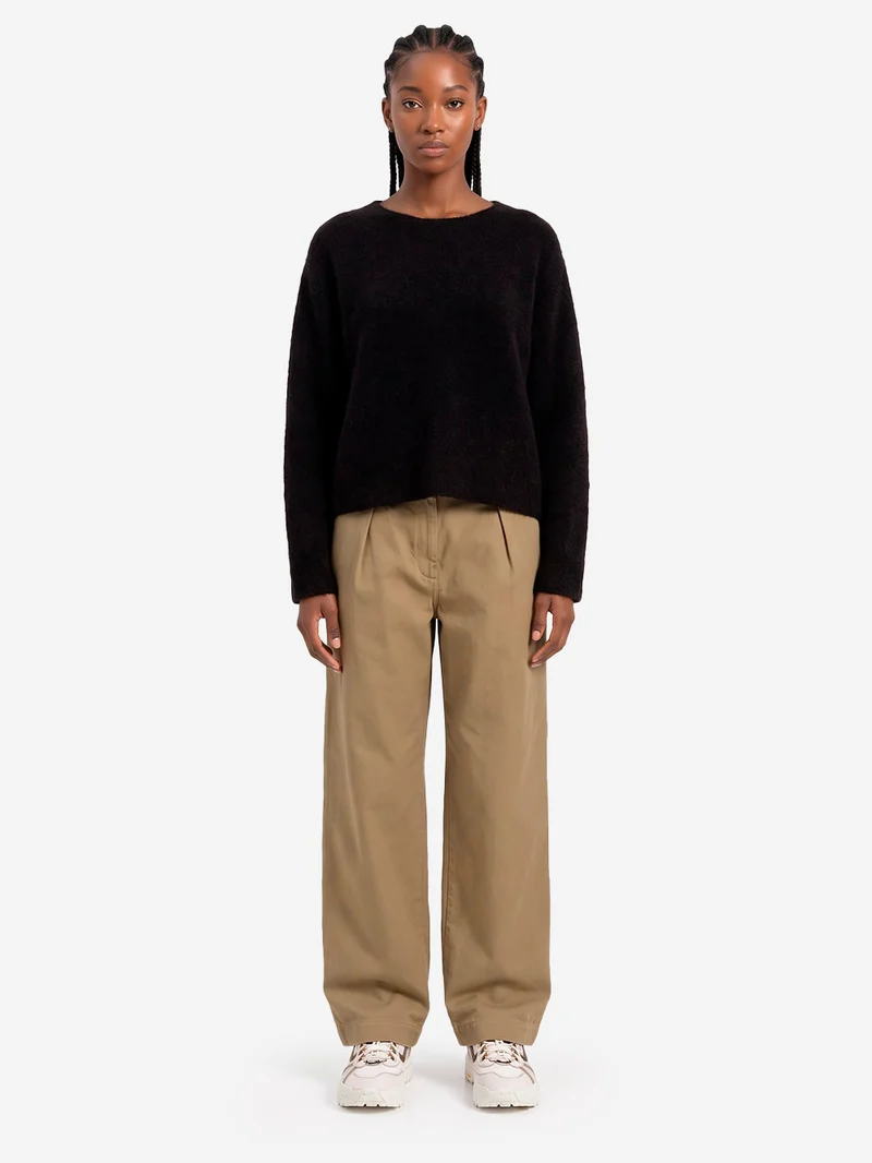 Maglione nero in misto lana con collo rotondo