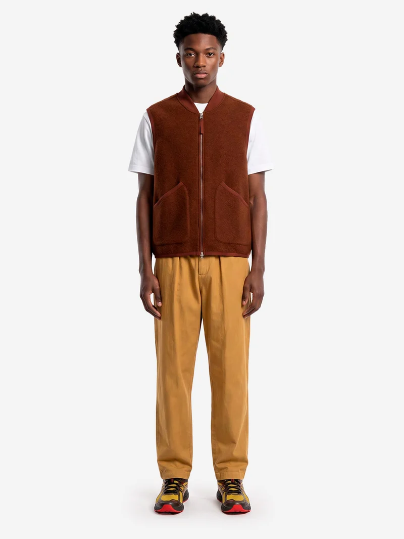 Gilet marrone in fleece di lana con zip