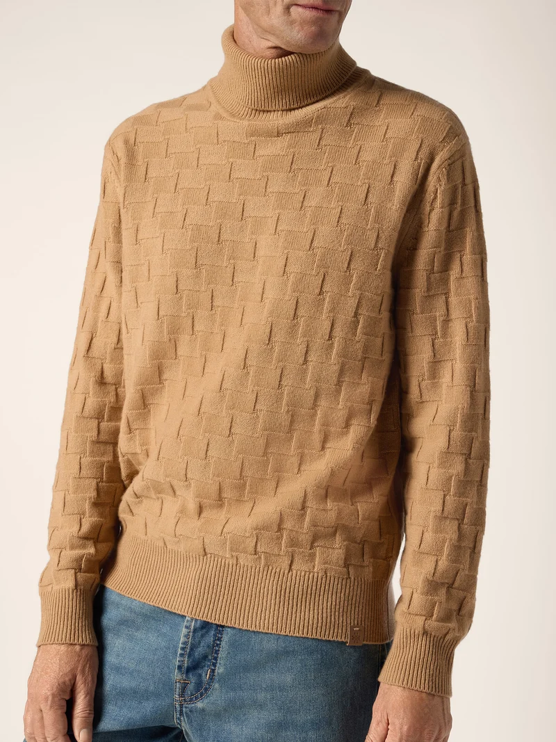 Wool-Cashmere Houndstooth Turtleneck