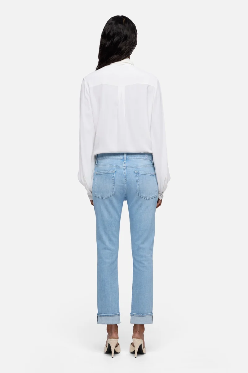 RELAXED SKINNY in Slim Illusion Indigo Bloom