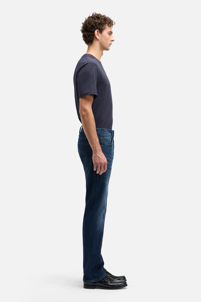 STANDARD in Luxe Performance Dark Blue