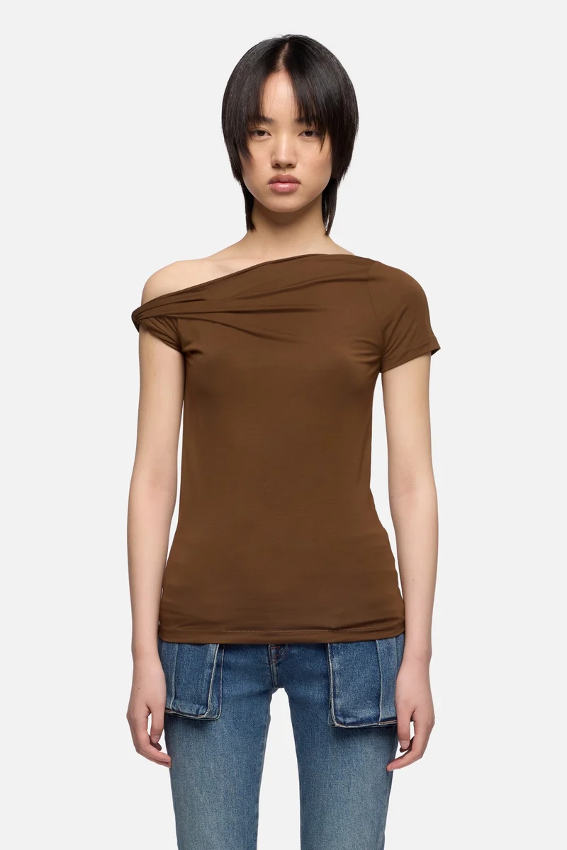 TWISTED SHOULDER TEE in Lyocell Toffee
