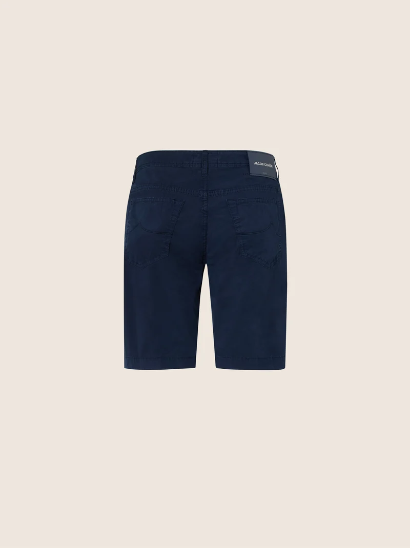 Lou – Bermudas in stretch gabardine