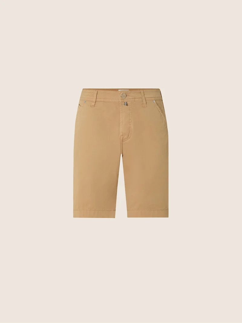 Lou – Bermudas in stretch gabardine