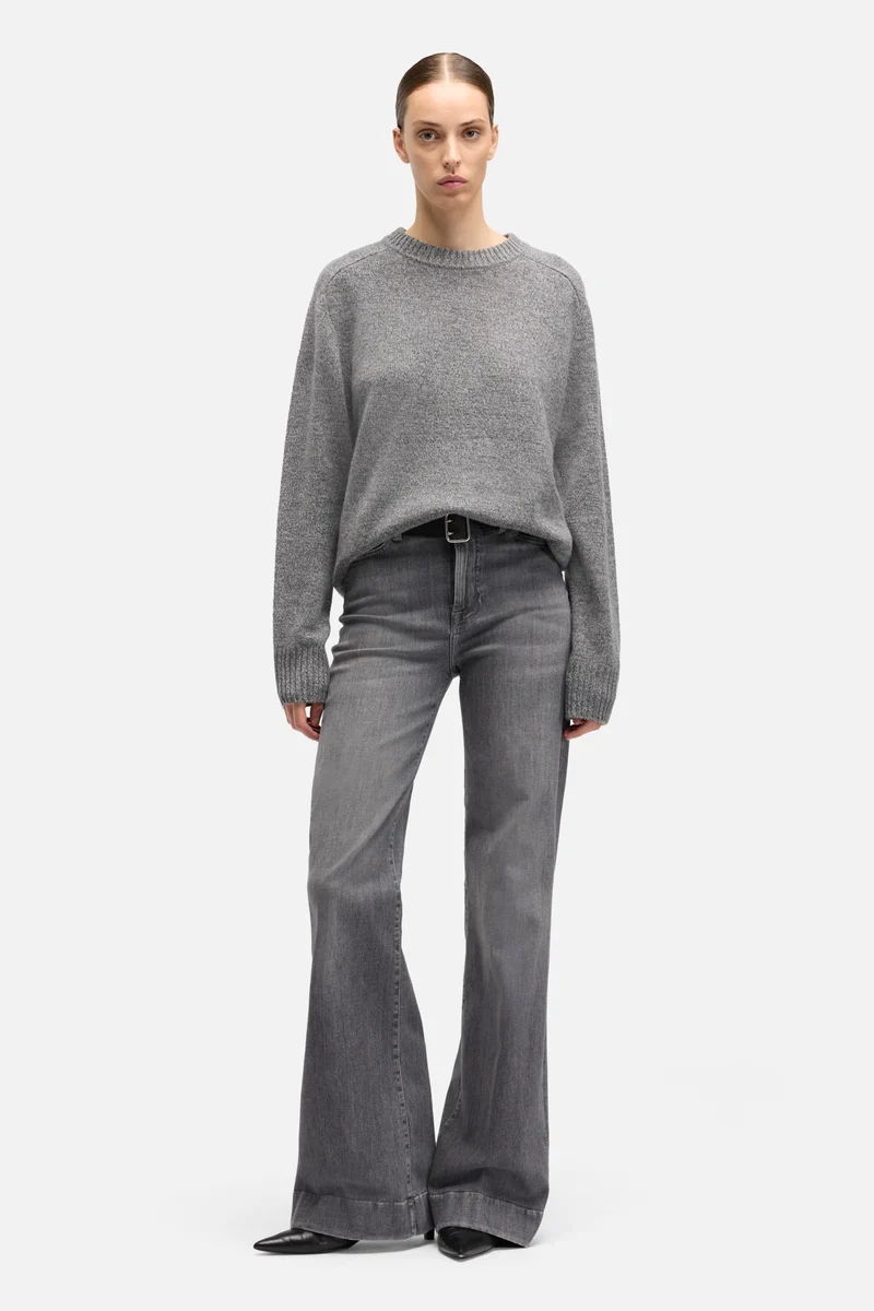 Cashmere Relaxed Sweater in Dark Grey