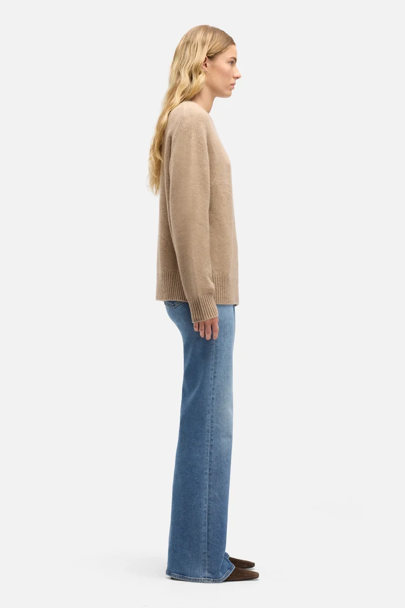 Cashmere Relaxed Sweater in Deep Beige