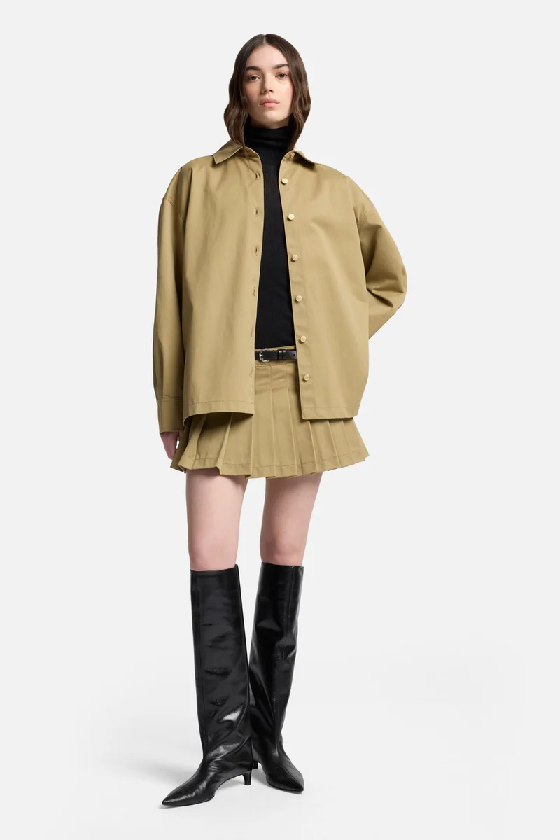 Comfort Twill Pleated Overshirt in Sand Storm